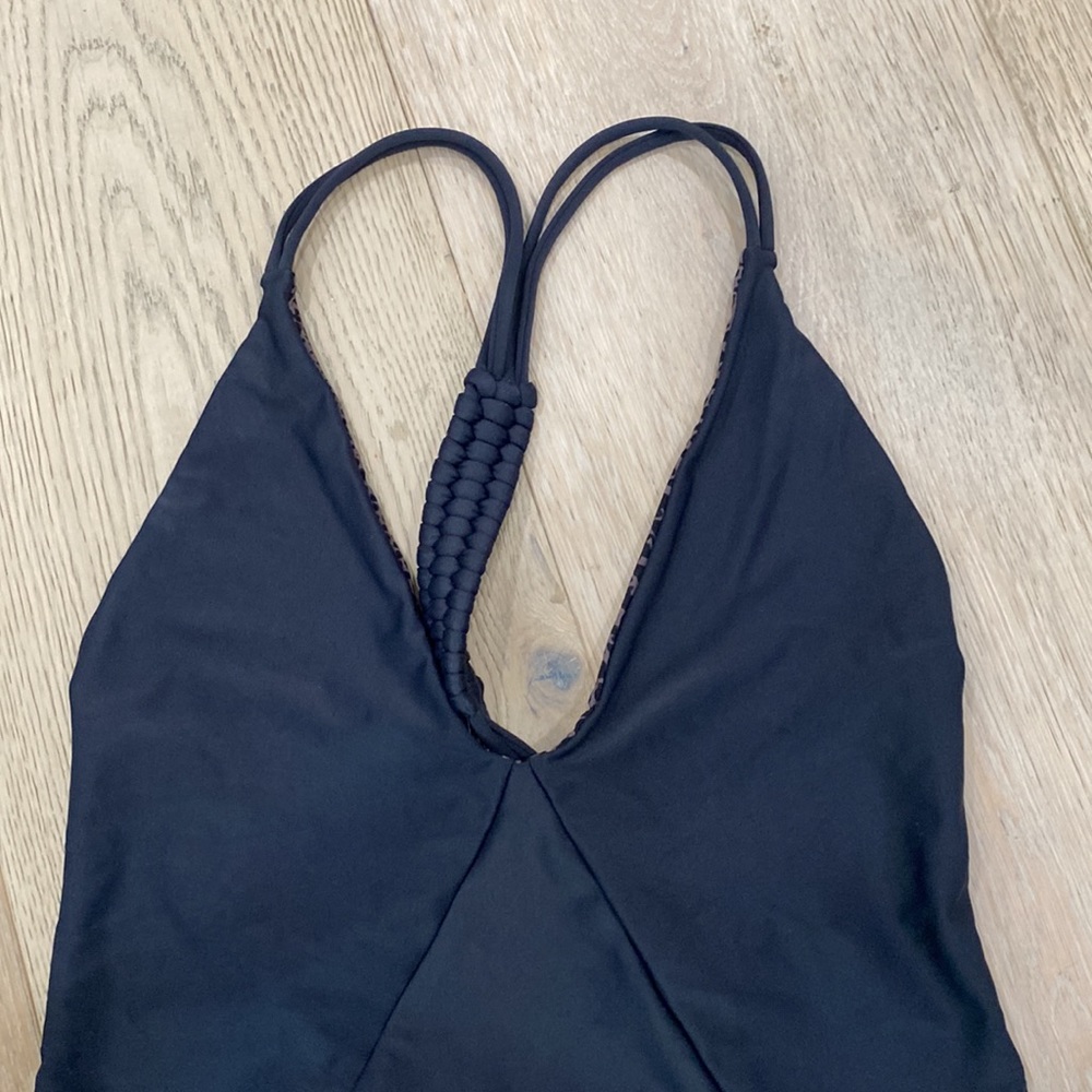 ACACAIA Fullpiece in Black with criss cross braided back - Picture 3 of 5